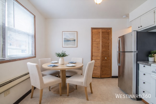 Foto del edificio - 1665 Harbor Ave