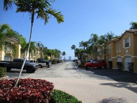 Foto principal - 1010 Lake Shore Dr