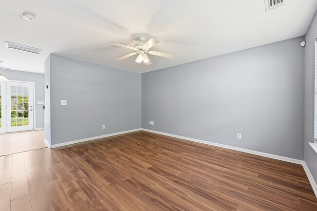 Foto del edificio - 3911 Hathaway Hills Dr