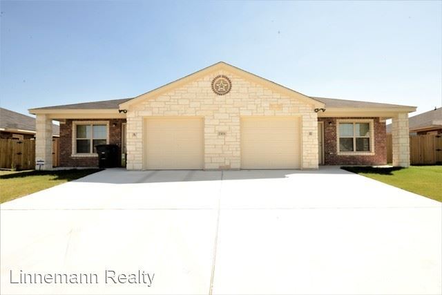 Primary Photo - 3 br, 2 bath House - 1304 B Vanguard Lane