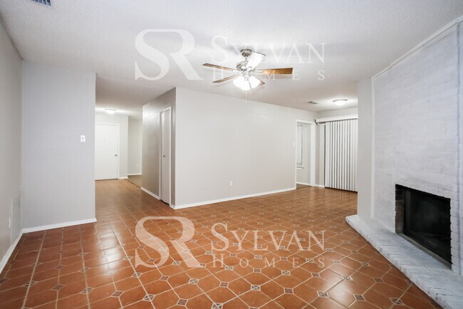 Foto del edificio - Life Just Got Better!