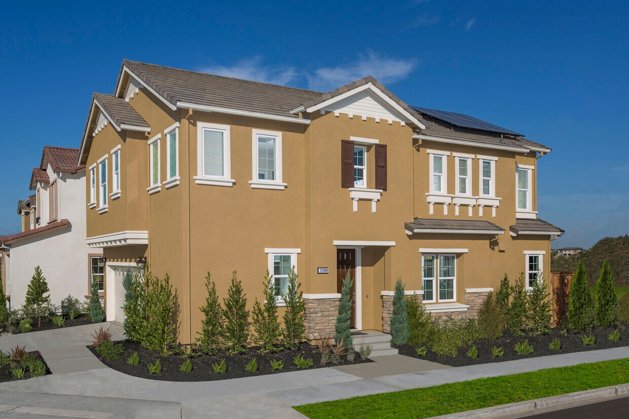 Foto principal - 23999 Eden Ave