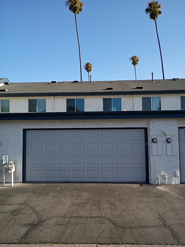 2 Car Garage Laundry - 19221 Sherman Way