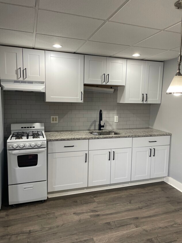 Kitchen - 126 W Front St