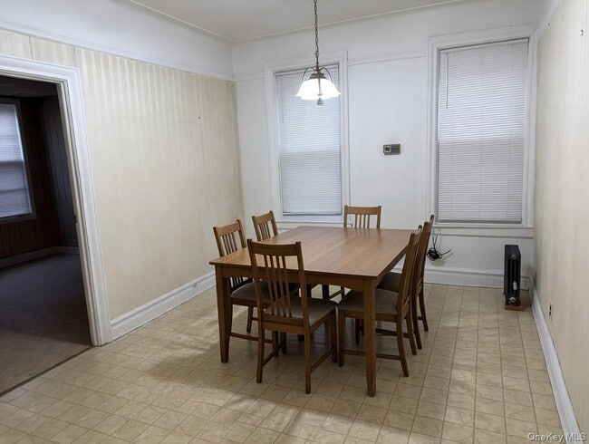 Building Photo - 1930 Edison Ave