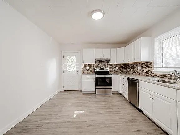 Foto del edificio - 3232 Dix Ave