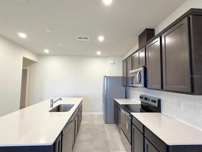 Building Photo - 16264 Merry Aly