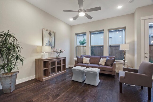 Building Photo - 12515 Holly Blue Ln