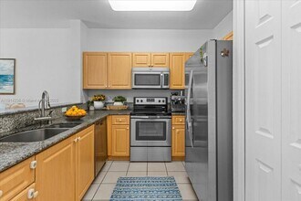 Building Photo - 8245 NW 108th Ave