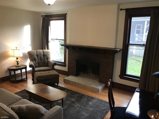 Building Photo - One Willets Pl