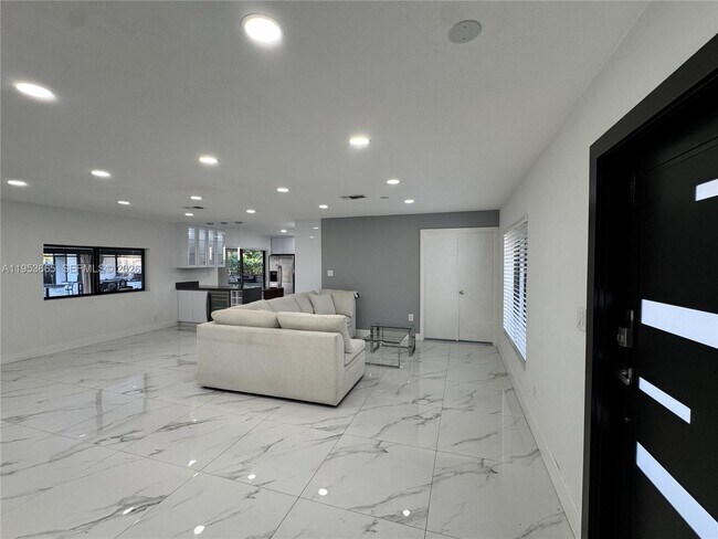 Foto del edificio - 10394 Fairway Heights Blvd