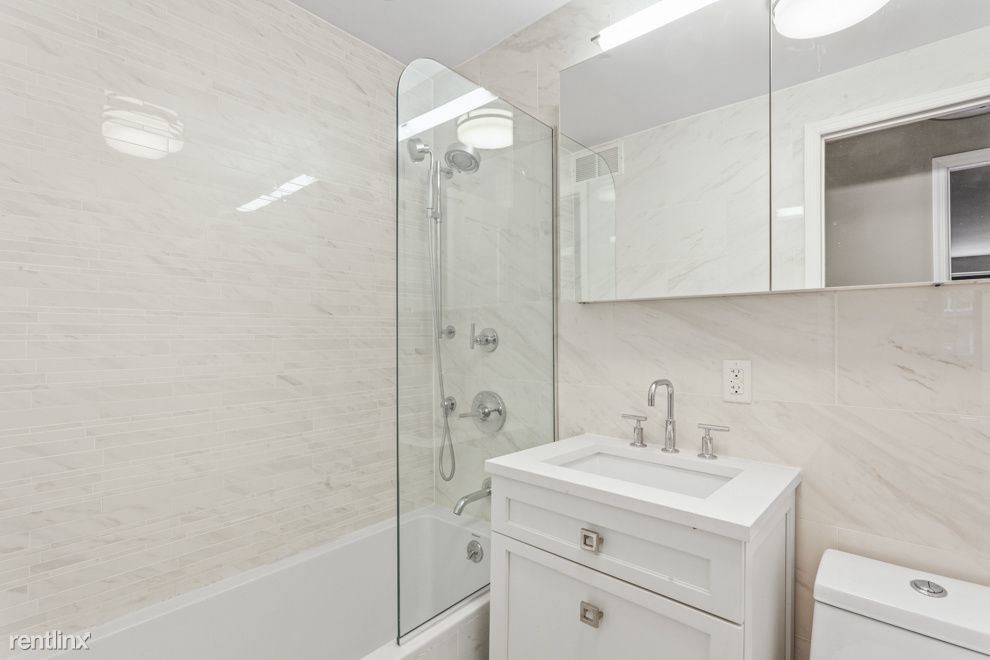Building Photo - 2 br, 2 bath Apartment - 300 E 86th St