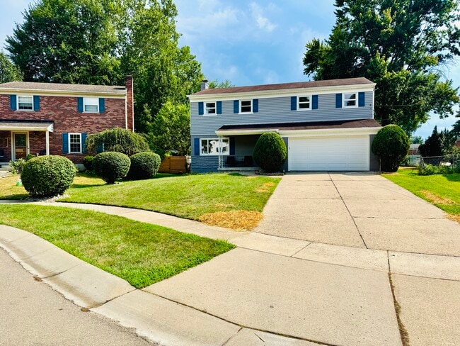 Building Photo - 1886 Kingsway Ct