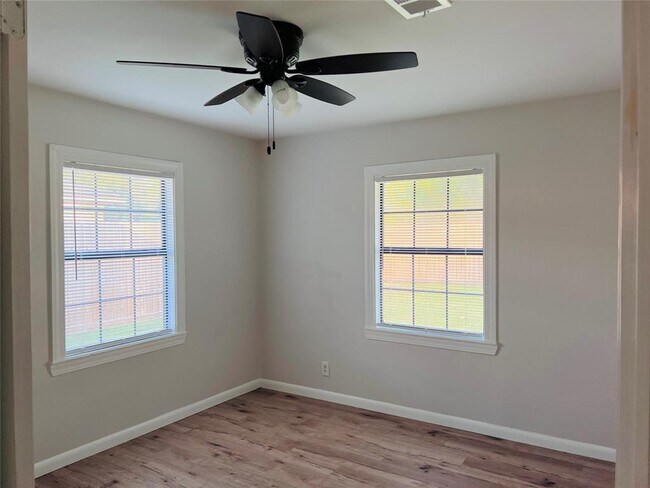 Foto del edificio - 9320 Scranton St