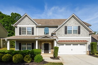 Building Photo - 930 Walking Stick Trail NE