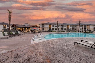 Building Photo - Palmetto Pointe