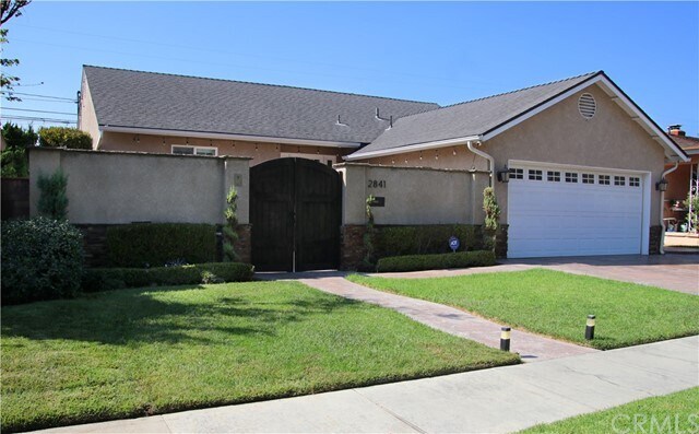 Primary Photo - 2841 N Studebaker Rd