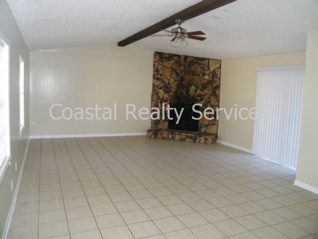 Building Photo - 208 Jet Ct NW