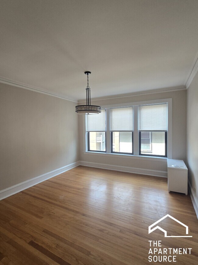 Foto del edificio - 1503 W Chase Ave