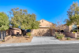 Building Photo - 2620 Lochleven Way