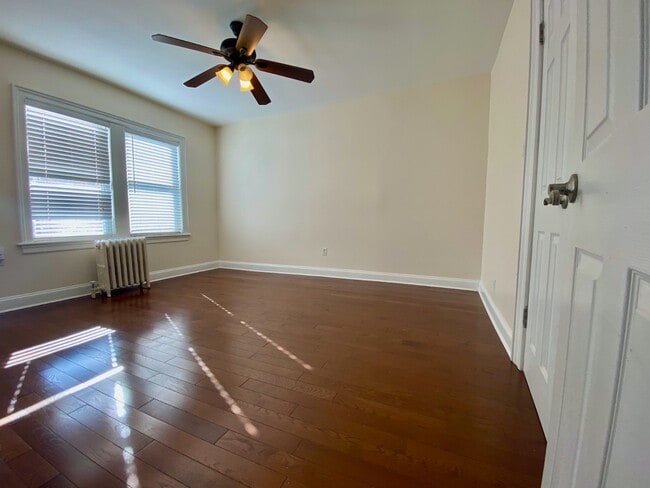 Foto del edificio - 84-06 63rd Ave