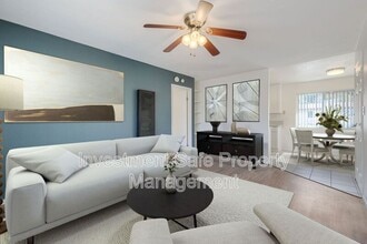 Building Photo - 9729 Winter Gdns Blvd