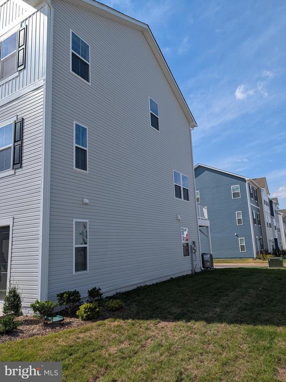 Building Photo - 35 Short Br Dr