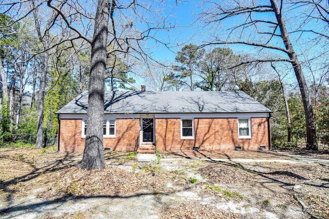 Foto del edificio - First Two Weeks Rent Free! 3 Bedroom 2 Bat...