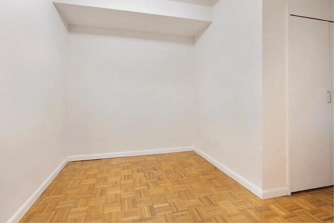 Foto del edificio - 402 E 90th St