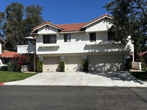 Building Photo - 3036 Avenida Christina
