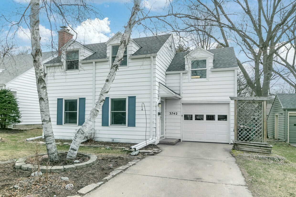 Primary Photo - 3742 Ross St