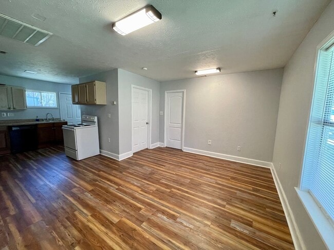 Building Photo - 7507 Grissom Rd