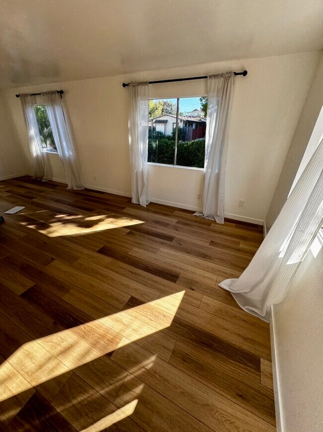 Foto del edificio - 658 W 23rd St