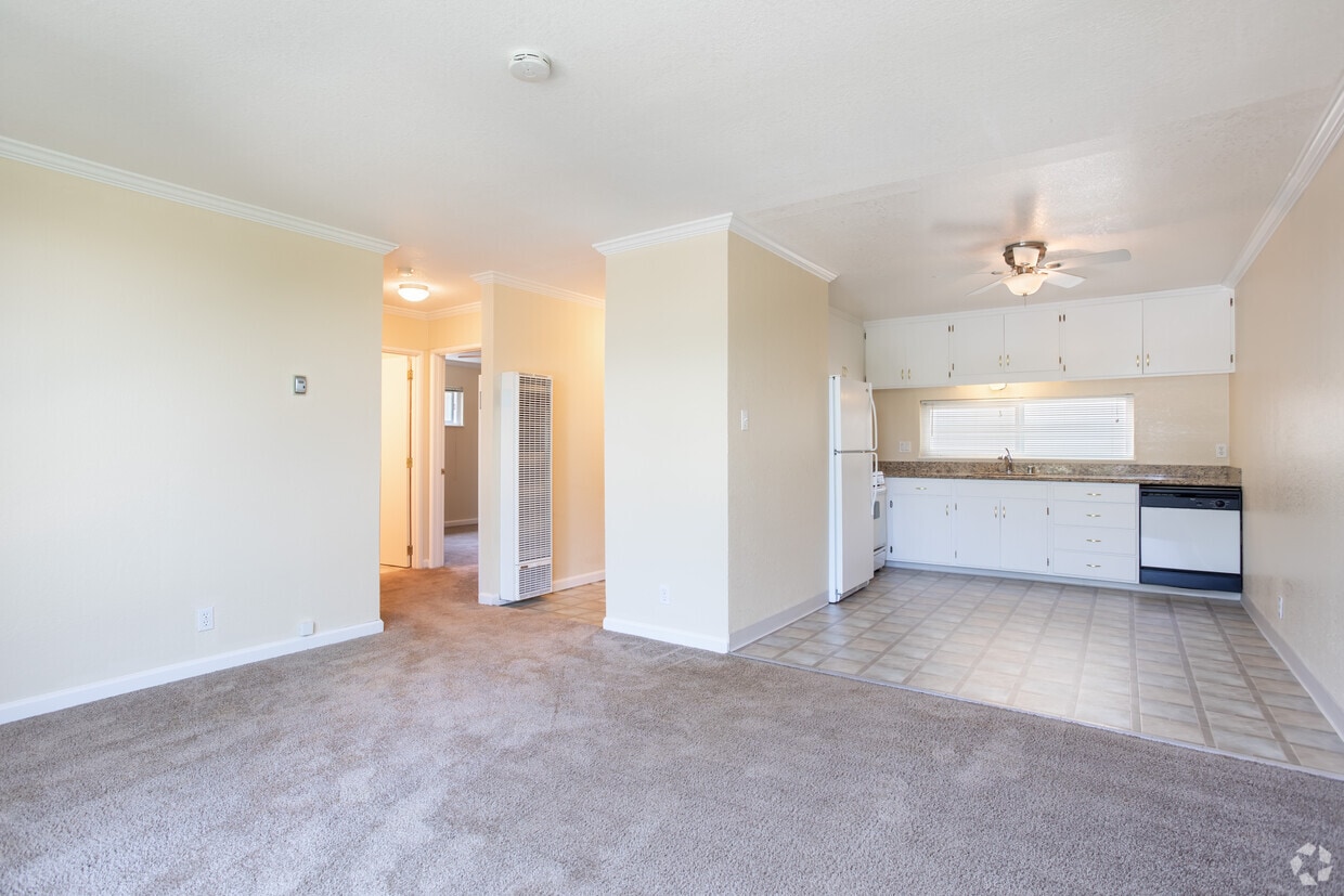 Bart Plaza Apartments in Castro Valley, CA