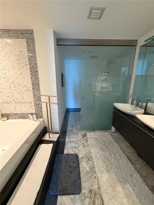 Foto del edificio - 200 Biscayne Blvd Way