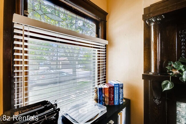 Foto del edificio - 1 br, 1 bath House - 125 E Exposition Ave