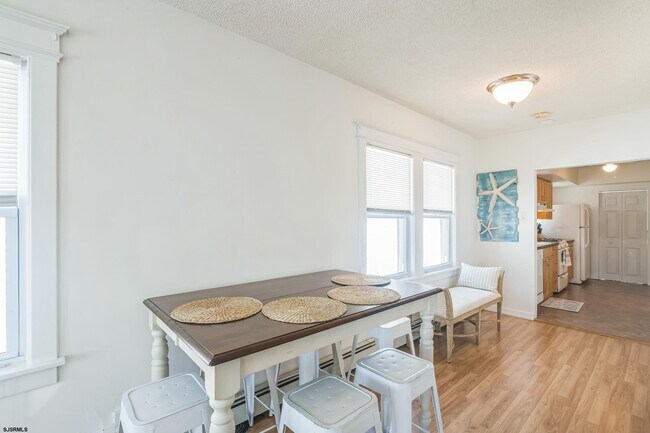 Foto del edificio - 219 N Somerset Ave