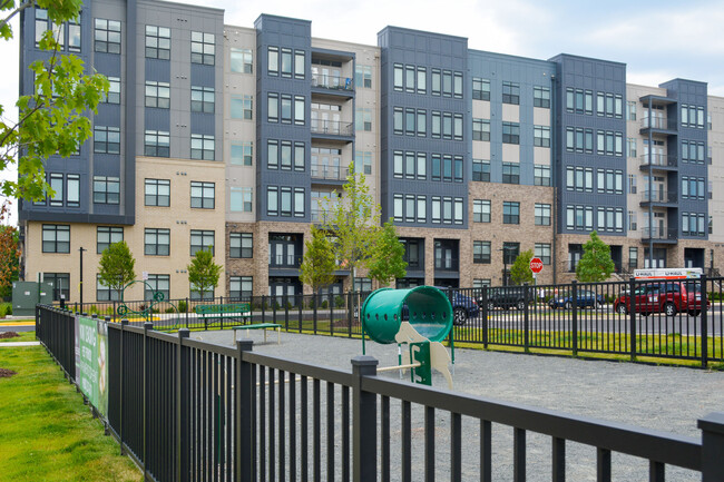 Building Photo - Preserve at Westfields