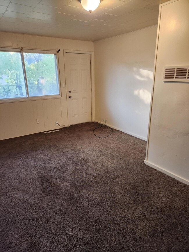 Building Photo - 33114 Alaska Ct