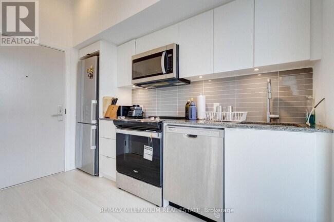 Photo du bâtiment - 500-500 Wilson Ave