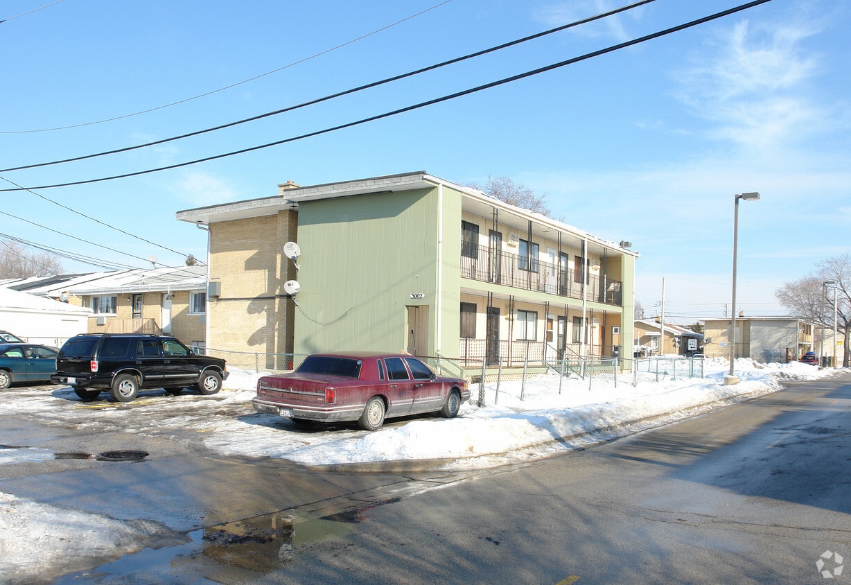 Building Photo - 3002 Bright St