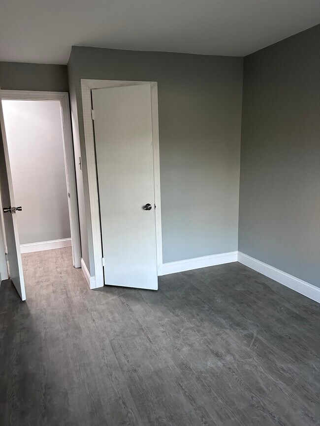 Building Photo - 30 Northrup Dr