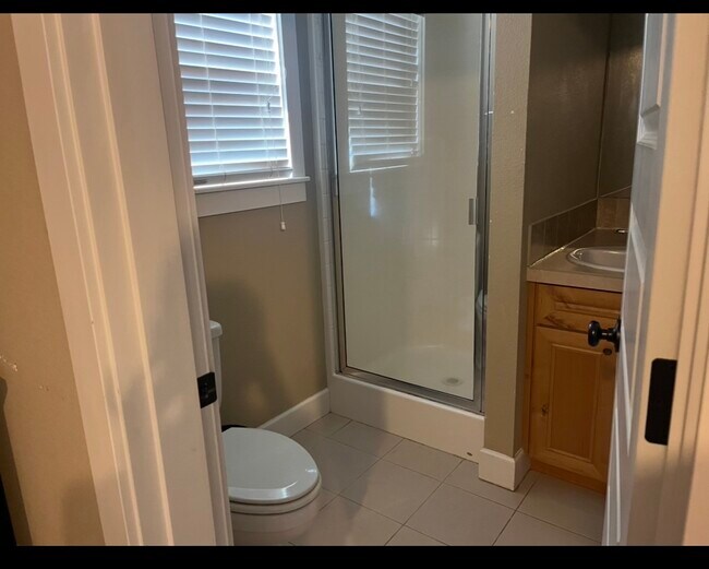 Foto del edificio - 7057 N Greenwich Ave