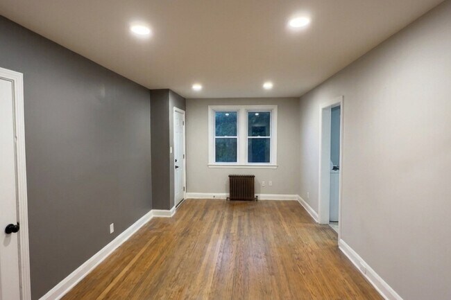 Foto del edificio - 6121 Chinquapin Pkwy