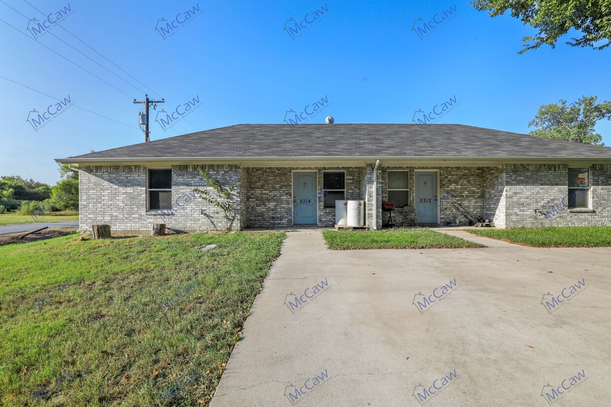 Primary Photo - Great 2/1 Duplex in Caddo Mills, TX!