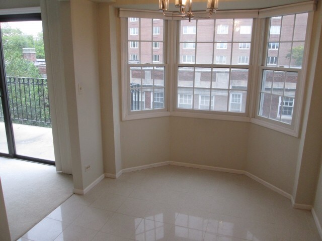 Building Photo - 1503 Oak Ave