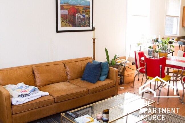 Foto del edificio - 2223 N Sawyer Ave