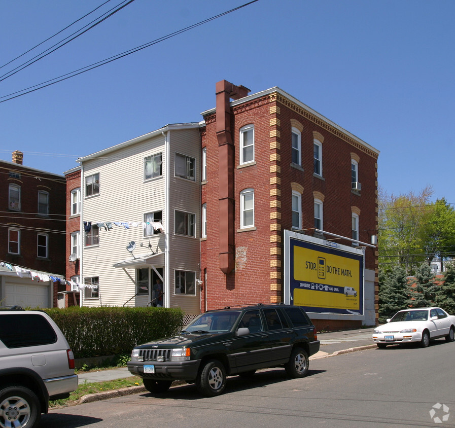 Building Photo - 270 Broad St