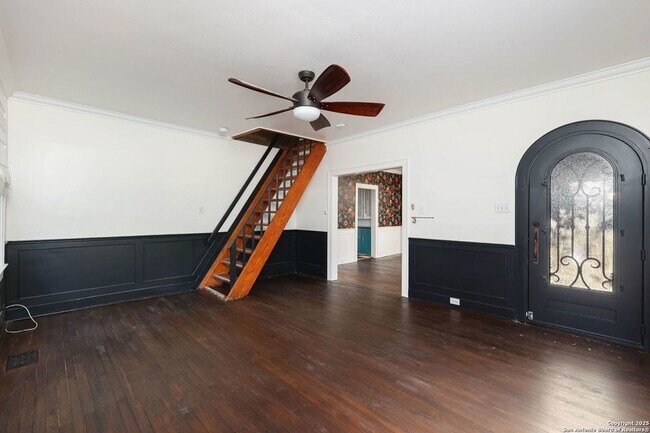 Foto del edificio - 418 W Rosewood Ave