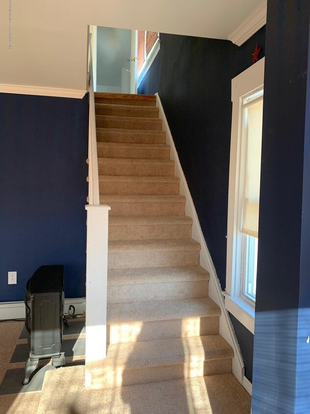 Foto del edificio - 25 Huddy Ave